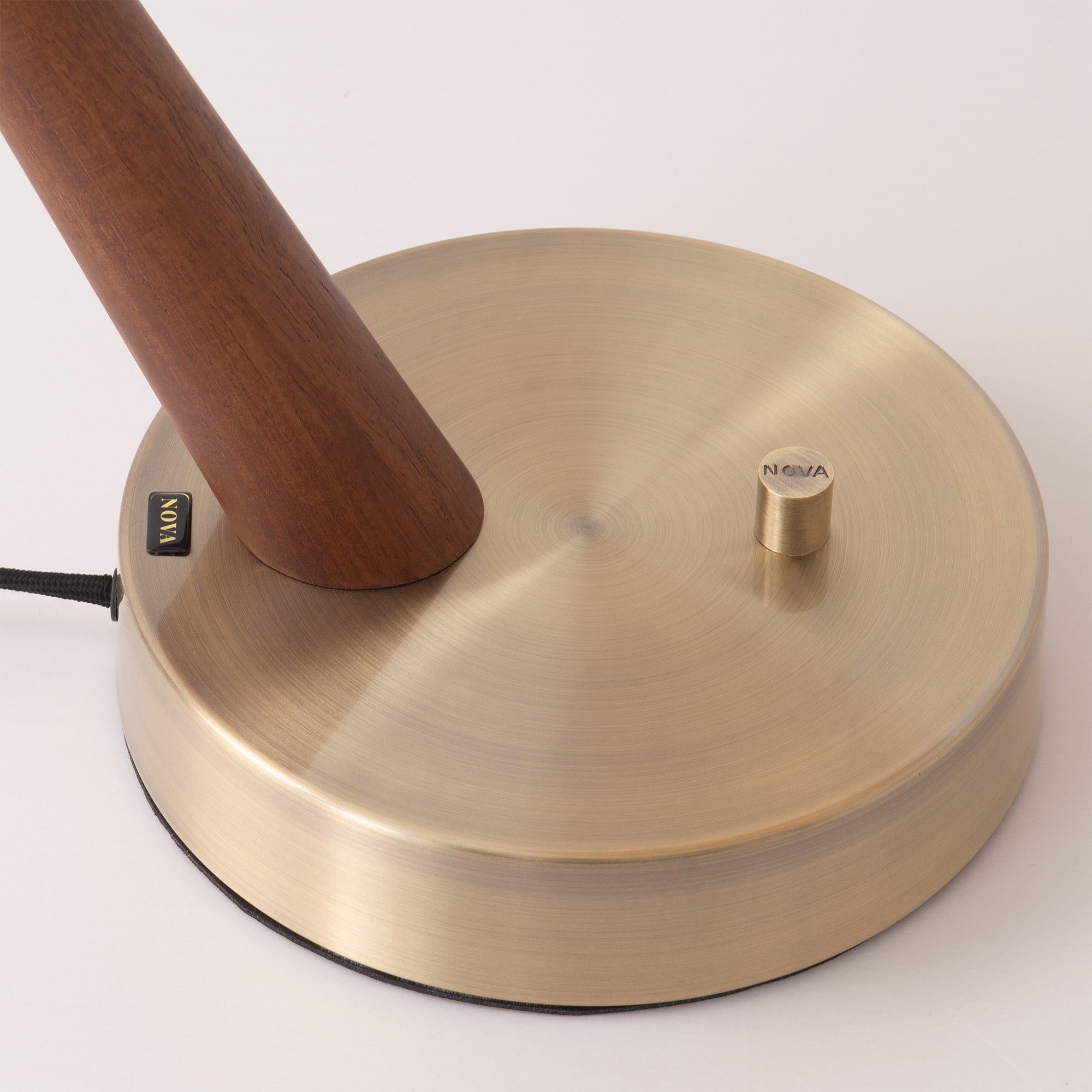 NOVA of California Boomerang Table Lamp White Gold — close-up detail