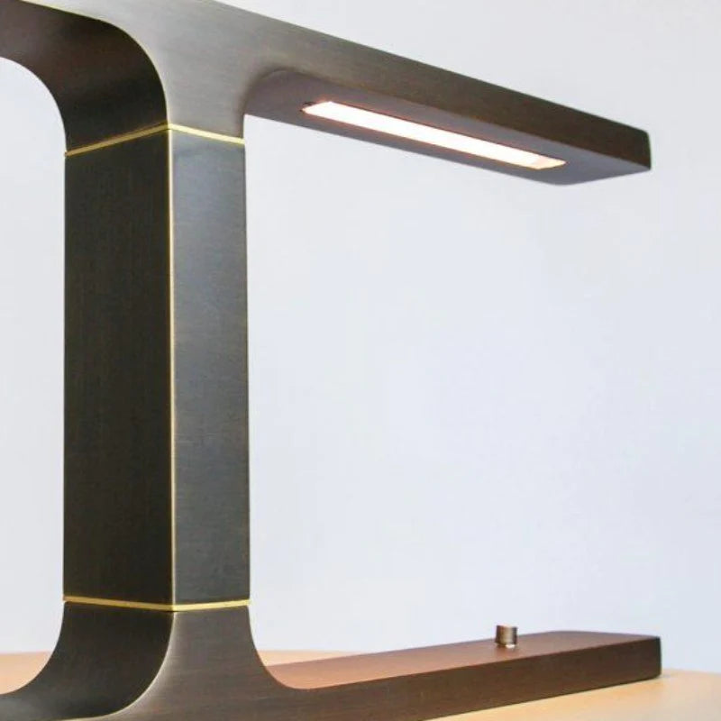 Modern Adjustable Beam Lamp